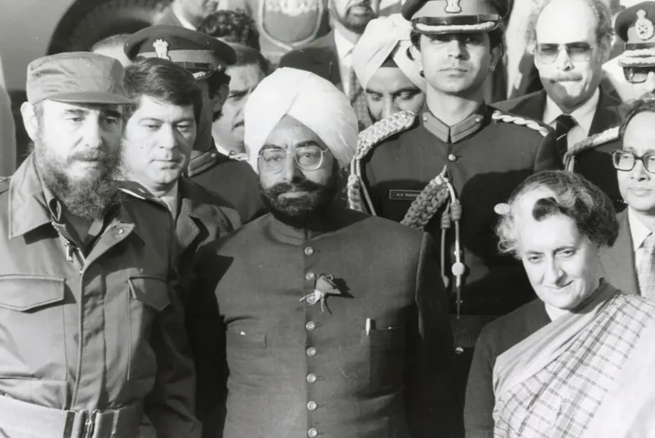Indira Gandhi, Perubahan Konstitusi, dan Republik yang Tak Pernah Terwujud