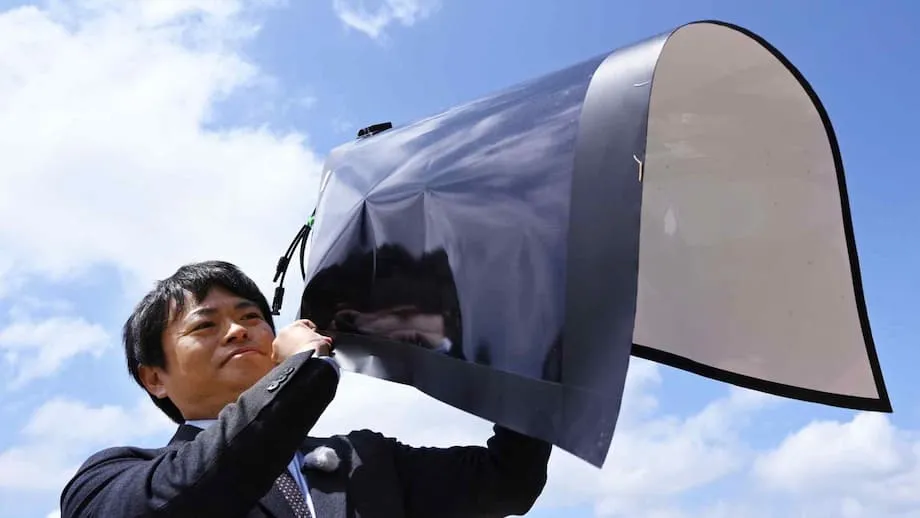 Dorongan Jepang untuk Panel Surya Super Tipis dan Ringan: Inovasi Perovskit Bersinar di Expo Osaka 2025