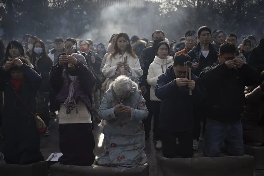 Warga Perkotaan China dan Maraknya Penipuan Berkedok Guoxue: Tradisi, Identitas, dan Daya Tarik Pencerahan