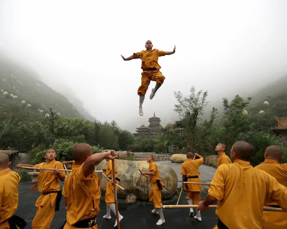 Abbas Kuil Shaolin Shi Yongxin Diselidiki: Penggelapan, Skandal, dan Masa Depan Ikon Global