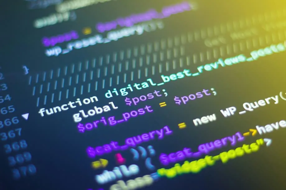 Qwen3-Coder Alibaba: Alat Pemrograman AI Canggih Picu Kekhawatiran Keamanan di Barat