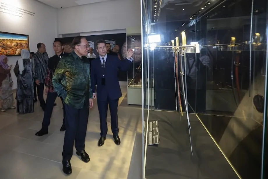 Anwar Ibrahim Serukan Peninjauan Kembali Narasi Kolonial: Soroti Tipu Sultan dan Sejarah Asia