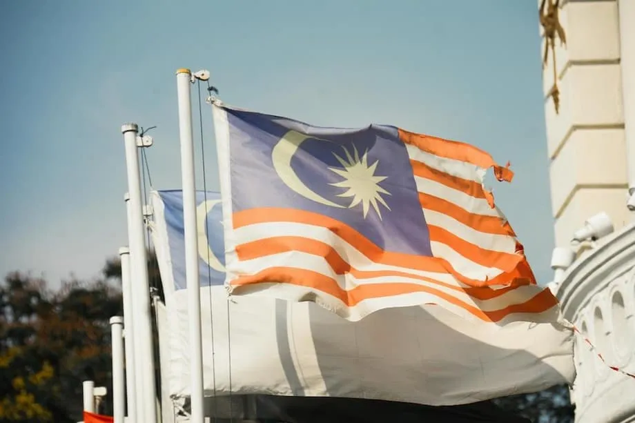 Undang-Undang Sabuk Pengaman Bus di Malaysia: Penegakan Baru, Tragedi, dan Upaya Mewujudkan Perjalanan yang Lebih Aman