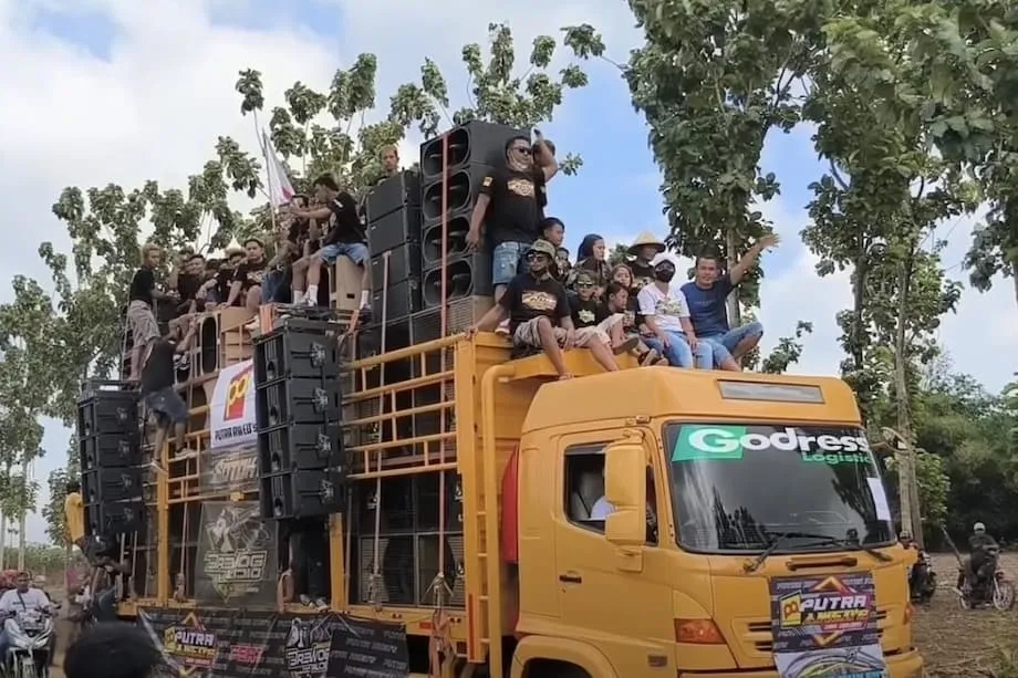 Sound Horeg di Indonesia: Budaya, Kontroversi, dan Seruan untuk Regulasi