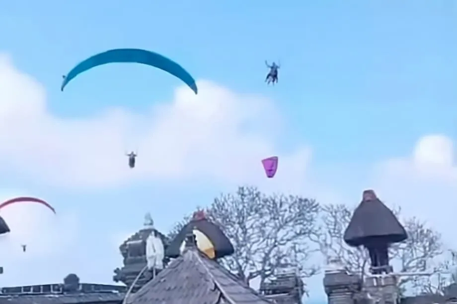 Video Paralayang di Bali Viral, Picu Perdebatan tentang Pariwisata, Budaya, dan Ruang Sakral