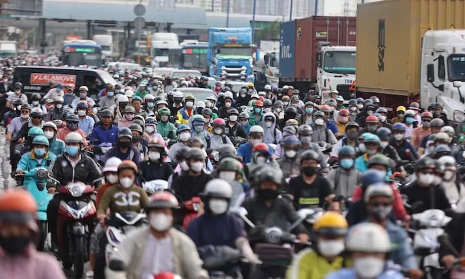 Rencana Berani Kota Ho Chi Minh: Melarang Kendaraan Bensin di Pusat Kota Mulai 2026