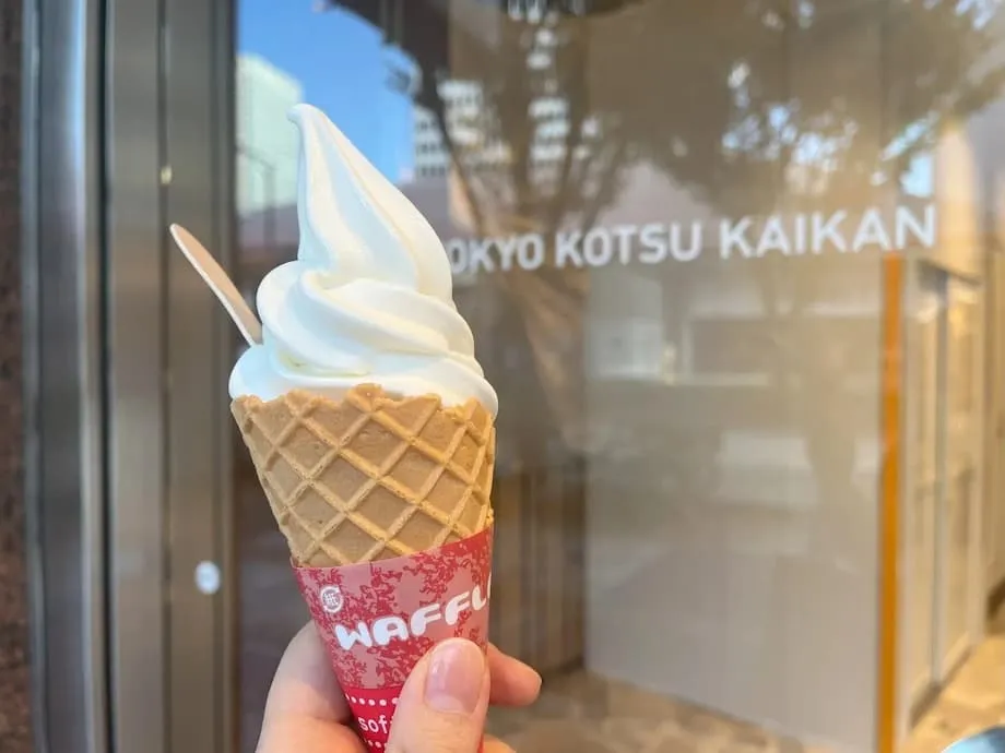 Cita Rasa Jepang: Surga Es Krim Daerah di Tokyo Kotsu Kaikan dan Popularitas Toko Antena