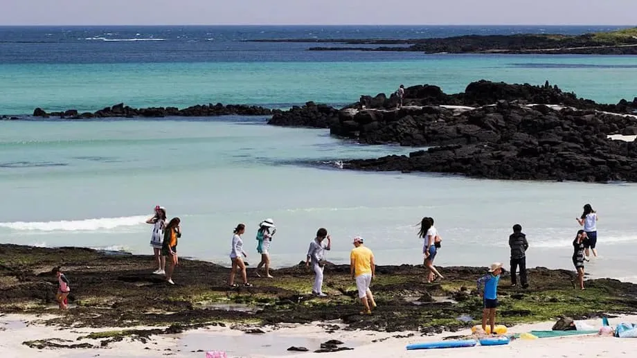 Pulau Jeju Terbitkan Pedoman Perilaku Multibahasa bagi Wisatawan di Tengah Kekhawatiran tentang Overtourism