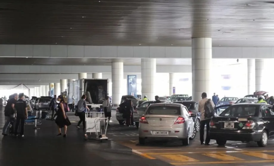 Penertiban Taksi Liar di KLIA: Perjuangan Malaysia Menjaga Reputasi, Keselamatan, dan Keadilan