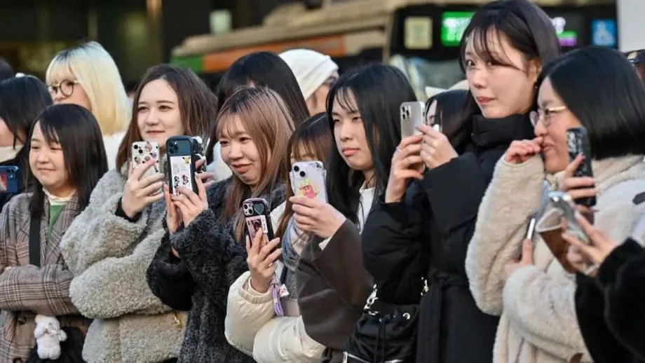Kota di Jepang Picu Perdebatan dengan Usulan Membatasi Penggunaan Ponsel Pintar hingga Dua Jam Sehari