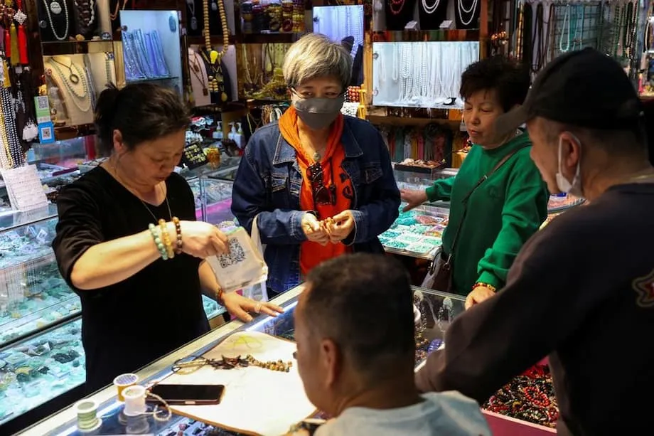 China Gencarkan Pengembangan Ekonomi Lansia di Tengah Perubahan Pasar Konsumen akibat Penuaan Populasi
