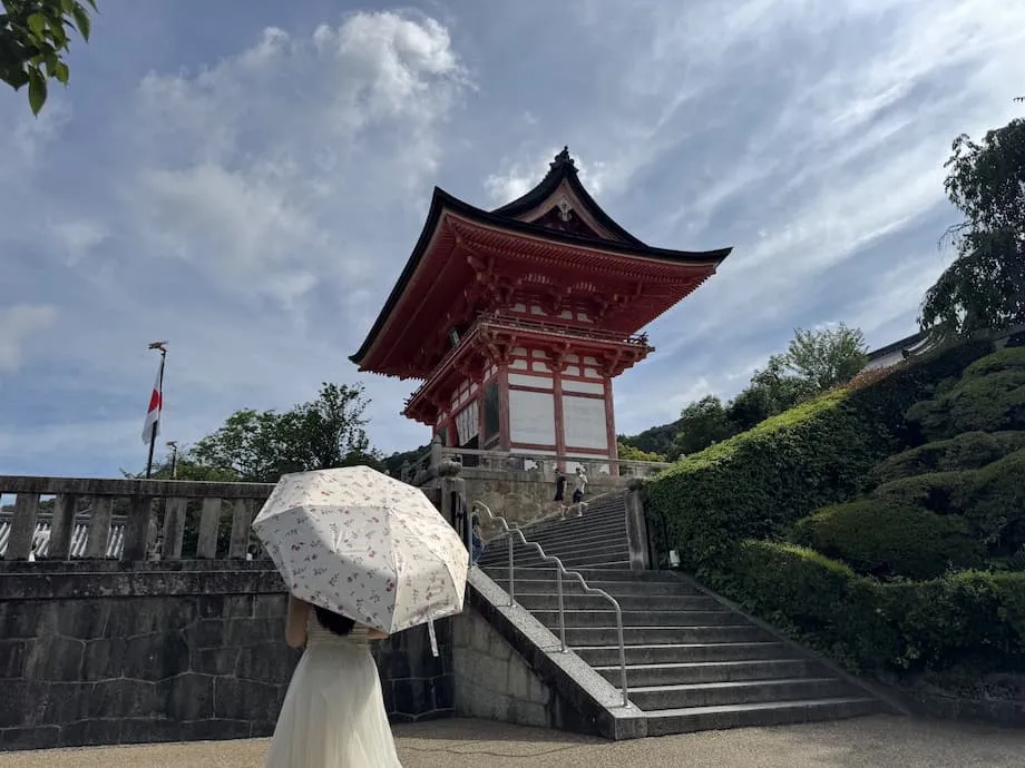 Pariwisata Berlebihan di Kyoto: Kondisi di Lapangan dan Data