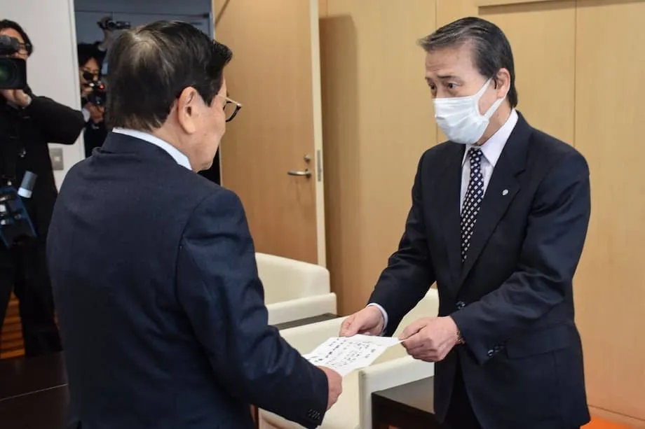 Kecaman di Jepang setelah mantan wali kota yang dituduh melakukan pelecehan menang dalam pemilihan anggota dewan