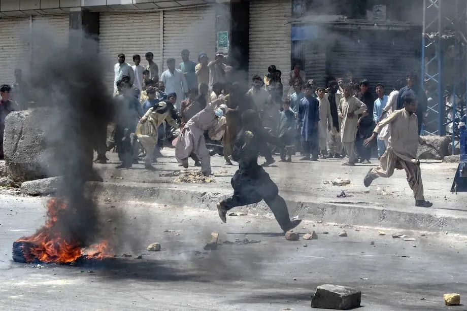Pakistan Tangkap Ratusan Orang saat Pemogokan di Balochistan Meletus setelah Pengeboman Mematikan di Quetta