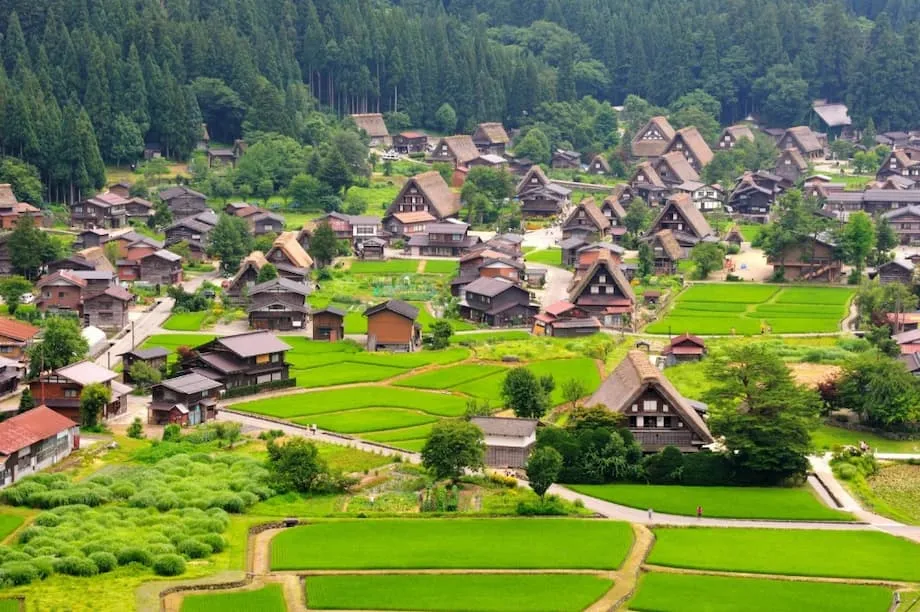 Shirakawago Dinobatkan sebagai Desa Terindah di Asia