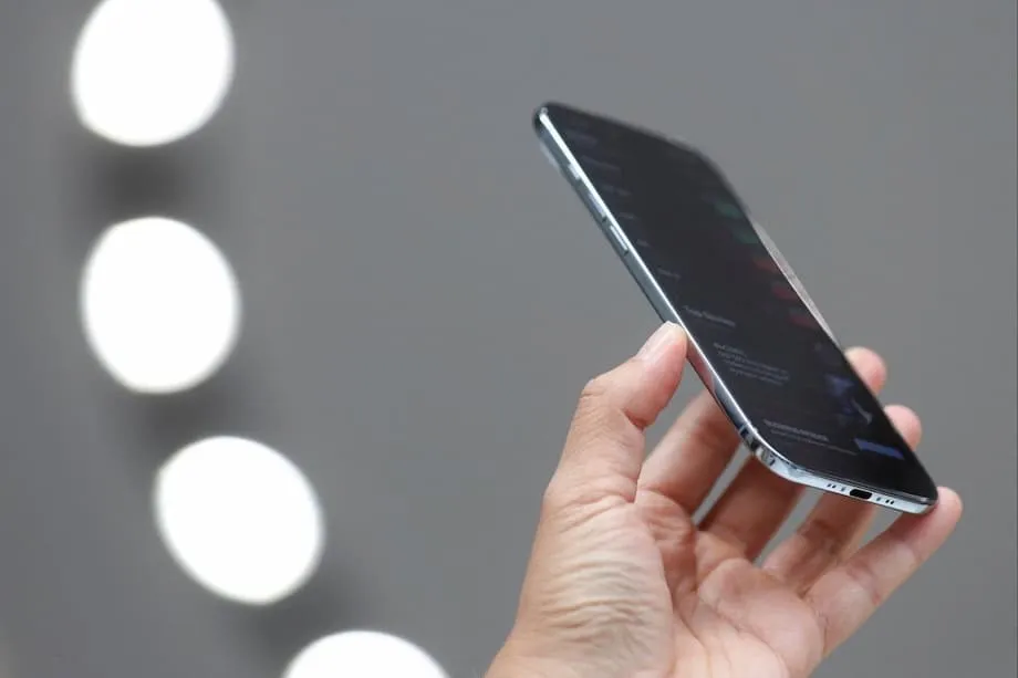 Apple Menunda Peluncuran iPhone Air di China sambil Menunggu Persetujuan eSIM