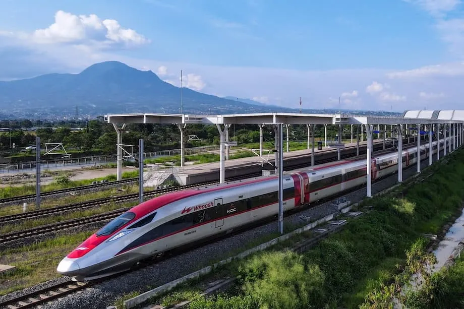 Indonesia Berencana Merestrukturisasi Utang Kereta Cepat Jakarta-Bandung yang Dibiayai China