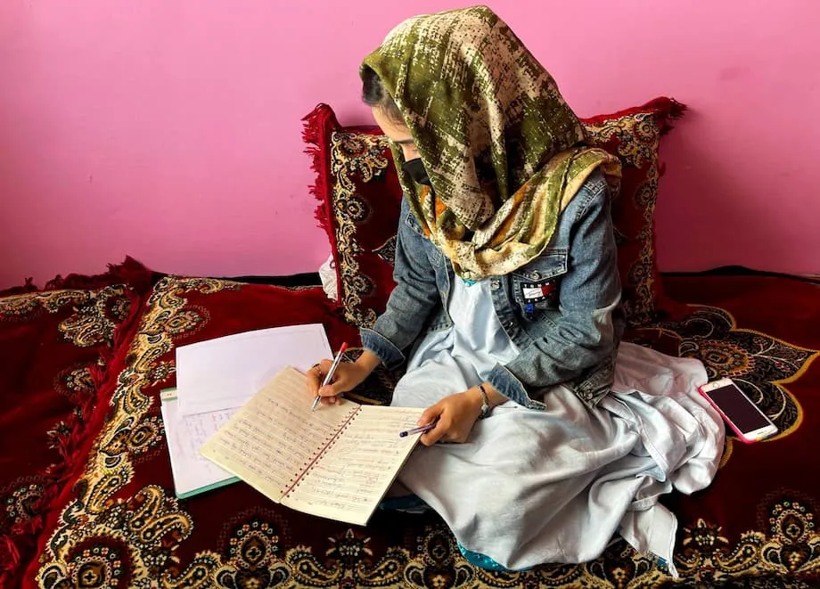 Pemadaman Internet oleh Taliban Menghancurkan Pendidikan Anak Perempuan Afghanistan