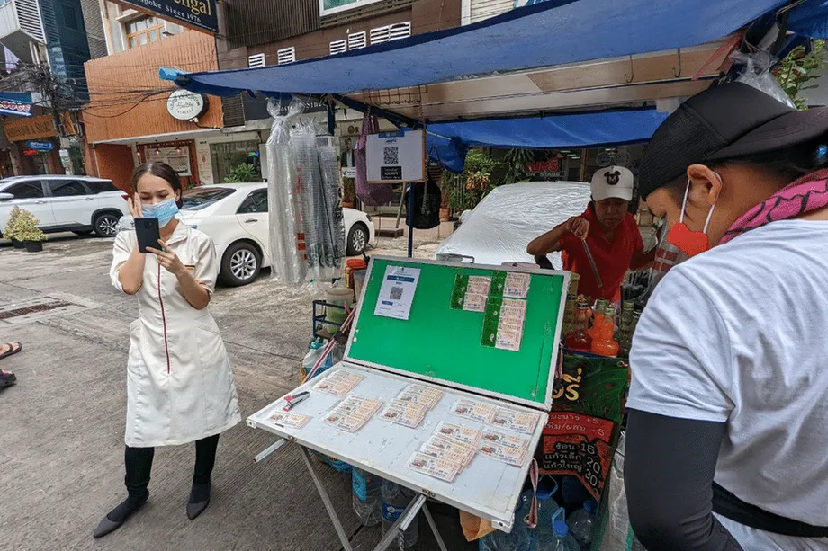 Thailand akan mengubah tiket lotre yang tidak menang menjadi tabungan pensiun, bersamaan dengan peluncuran lotre pensiun baru