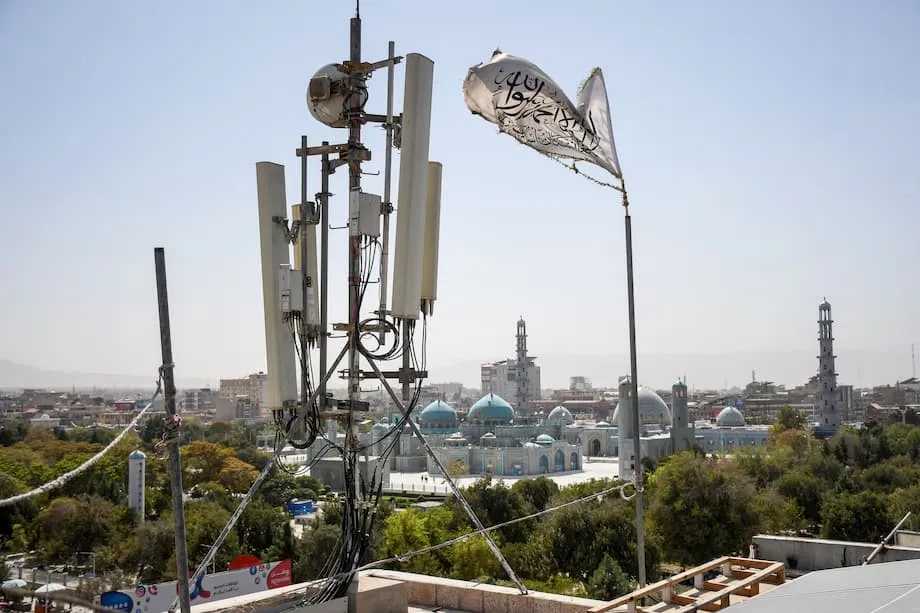 Afghanistan Gelap setelah Taliban Memutus Internet dan Jaringan Telepon Selama 48 Jam