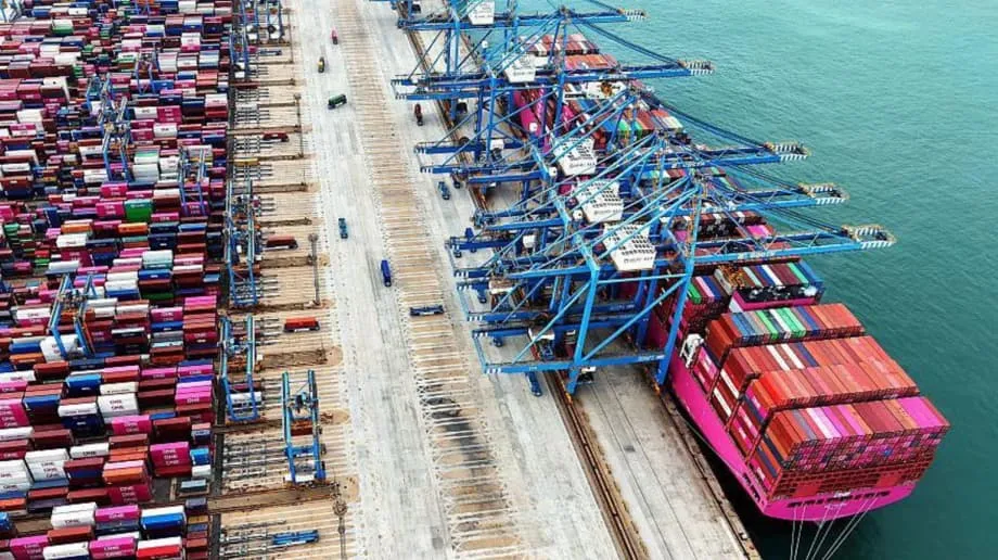 Tarif, Logam Tanah Jarang, dan Gencatan Senjata yang Rapuh: Ketegangan AS-China Kembali Memuncak pada 2025