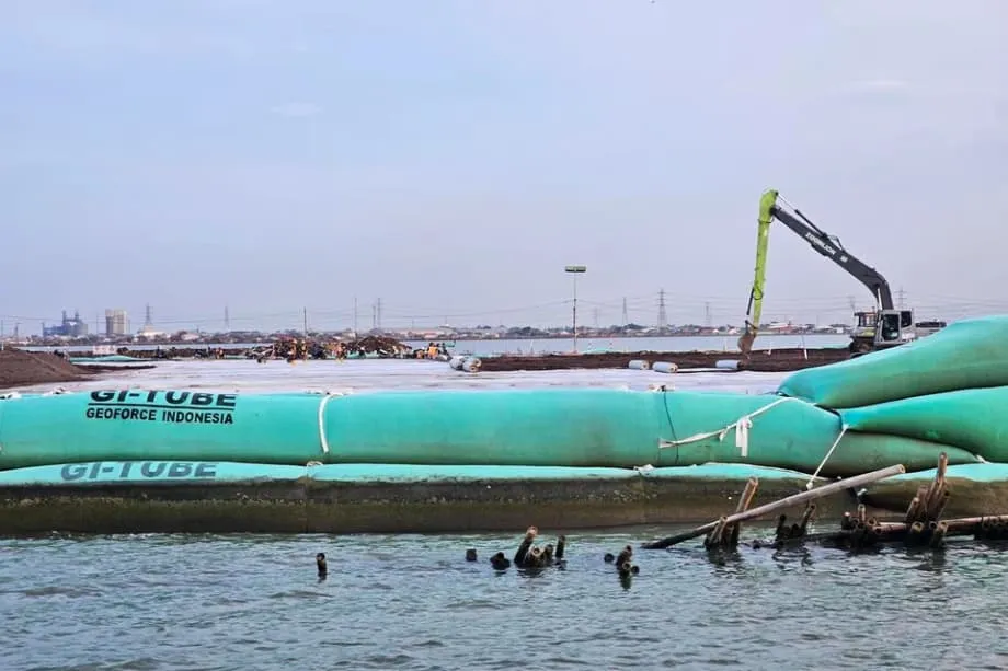Tanggul Laut Raksasa Jawa: Perlindungan yang Disesuaikan dan Masyarakat di Antara Banjir dan Perubahan