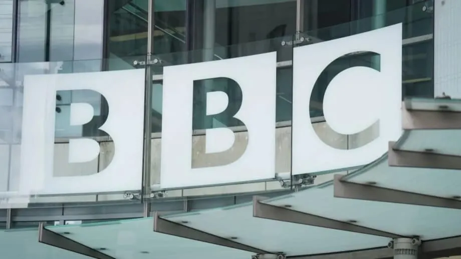 BBC mendesak Vietnam mengembalikan paspor dan mengizinkan jurnalisnya pergi saat To Lam berkunjung ke Inggris