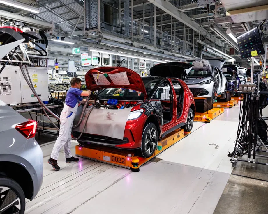 Produsen Mobil Eropa Bersiap Menghentikan Produksi setelah China Memblokir Ekspor Chip Nexperia