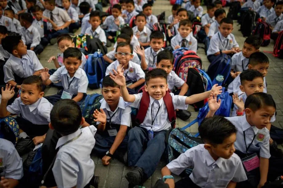 Perombakan Pembelajaran di Kelas Malaysia: Dua Guru, Pelajaran Terpadu, dan Perdebatan soal Kesiapan