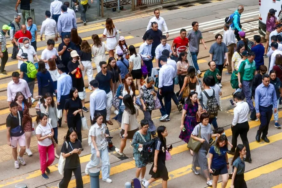 Hong Kong memperluas bebas visa jangka pendek untuk lima sektor profesional tambahan, total kini 17