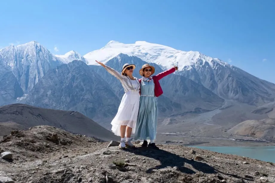 Ledakan Pariwisata Xinjiang Menutupi Masalah yang Lebih Dalam