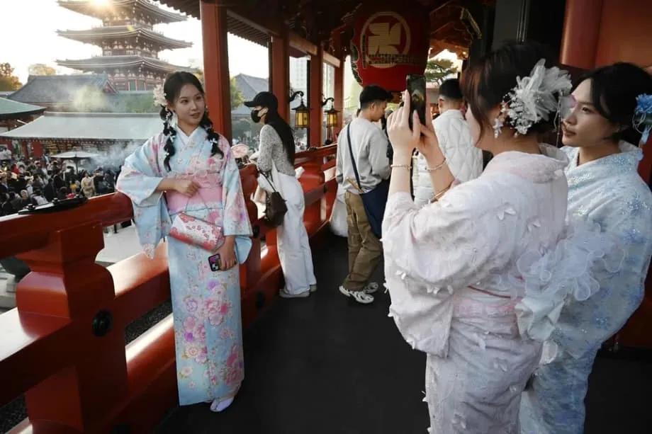 Hingga 40 Persen Penerbangan China-Jepang Dipangkas, Sengketa Taiwan Menghantam Perjalanan dan Bisnis