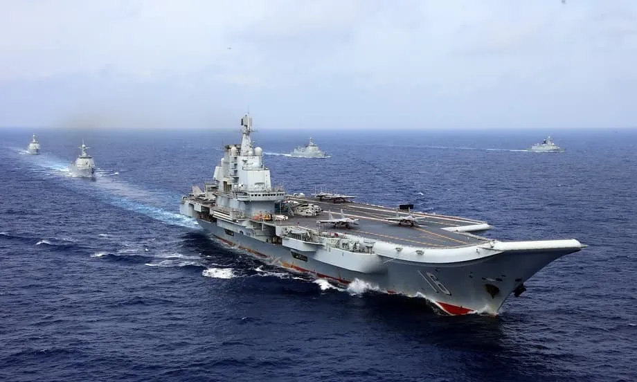 Latihan Kapal Induk Liaoning Dekat Okinawa Picu Perselisihan Soal Penguncian Radar dan Seruan untuk Menahan Diri