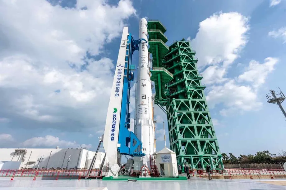 Korea Selatan sukses meluncurkan roket Nuri pertama kali di bawah kepemimpinan swasta, 13 satelit mencapai orbit
