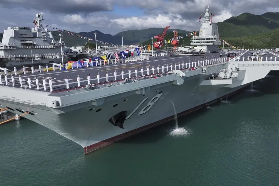 Ambisi China Mengembangkan Kapal Induk Bertenaga Nuklir: Era Baru Aspirasi Angkatan Laut