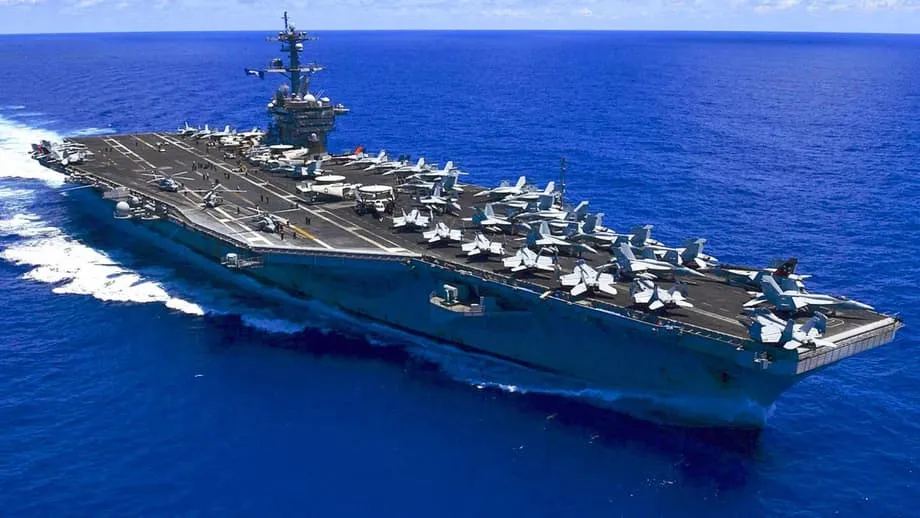 Latihan Tembak Langsung USS Abraham Lincoln di Laut China Selatan Menyoroti Kesiapan Militer dan Risiko Lingkungan