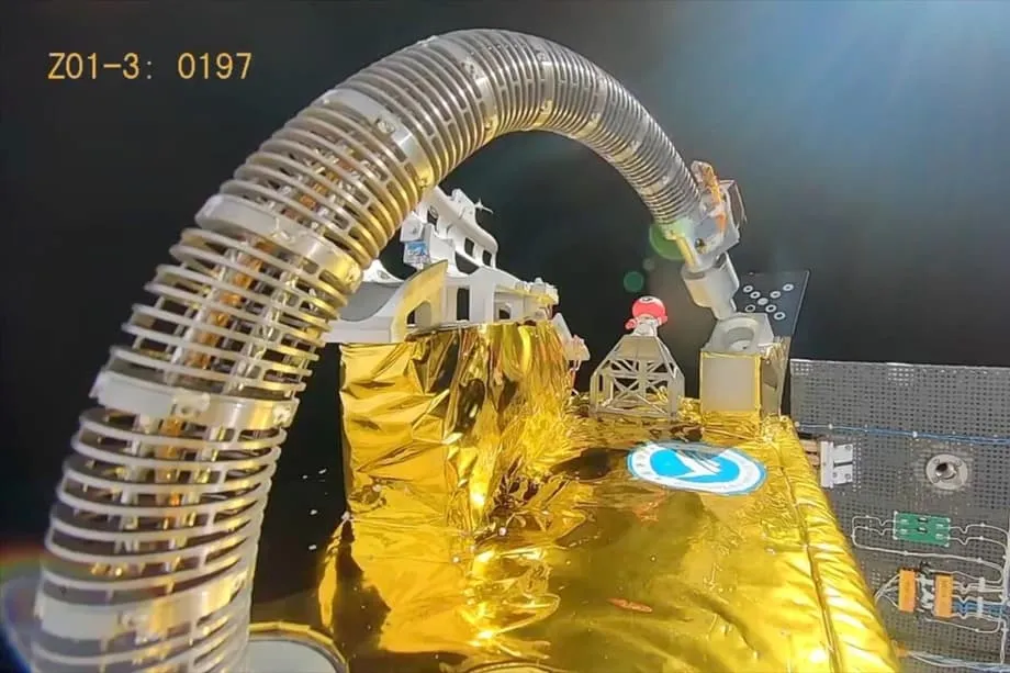 Satelit China Raih Terobosan dalam Uji Pengisian Bahan Bakar di Orbit dengan Lengan Robot Mirip Tentakel