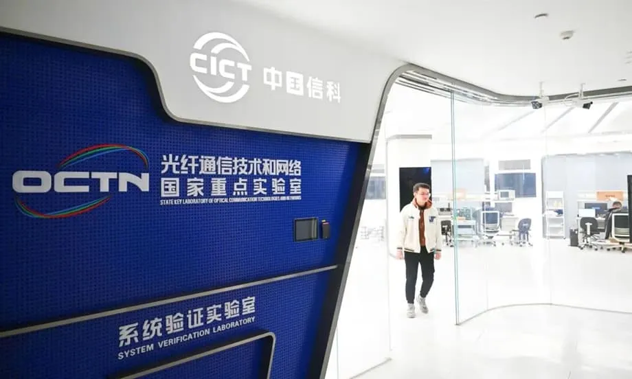 China Raih Terobosan Transmisi Optik 2,5 Petabit, Membuka Era Baru Infrastruktur Siap AI