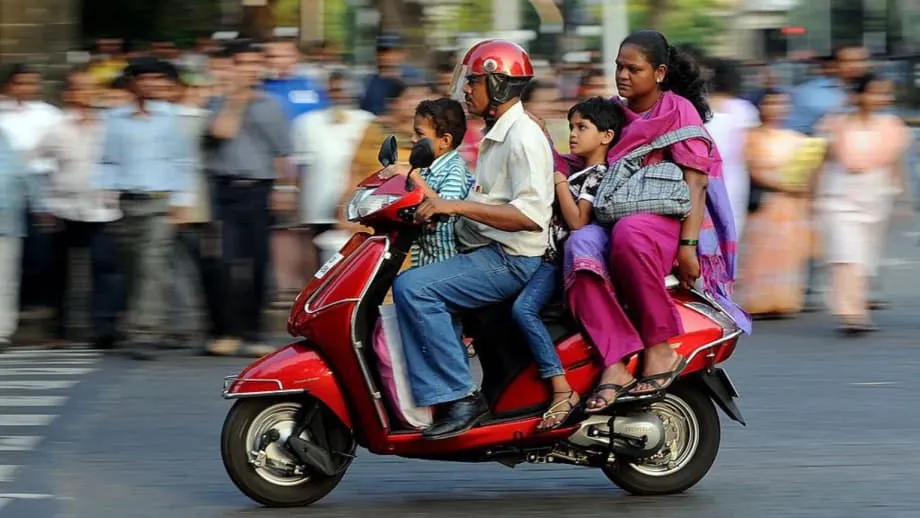 Kelas Menengah India Menghadapi Krisis Eksistensial saat Otomatisasi, Utang, dan Upah Stagnan Berbenturan