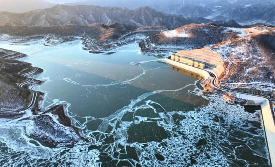 China Membangun Waduk Raksasa untuk Menyimpan Surplus Energi Terbarukan