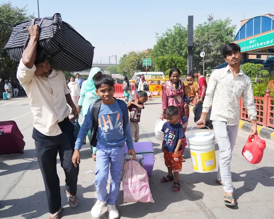 Eksodus Migran dari Delhi: Krisis Bahan Bakar Global Mengosongkan Ibu Kota India