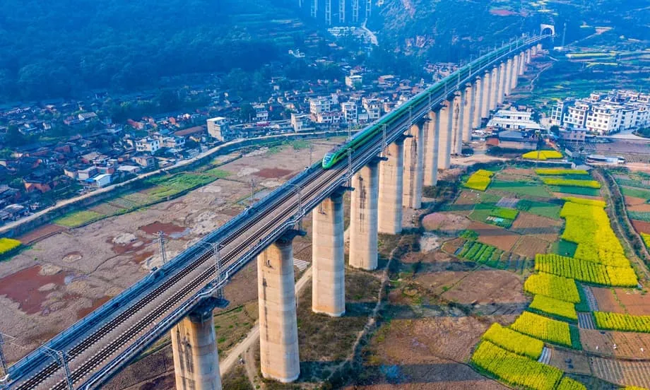 Jalur Sutra Baja: Bagaimana Kereta Api China-Laos Mengubah Pariwisata Asia Tenggara