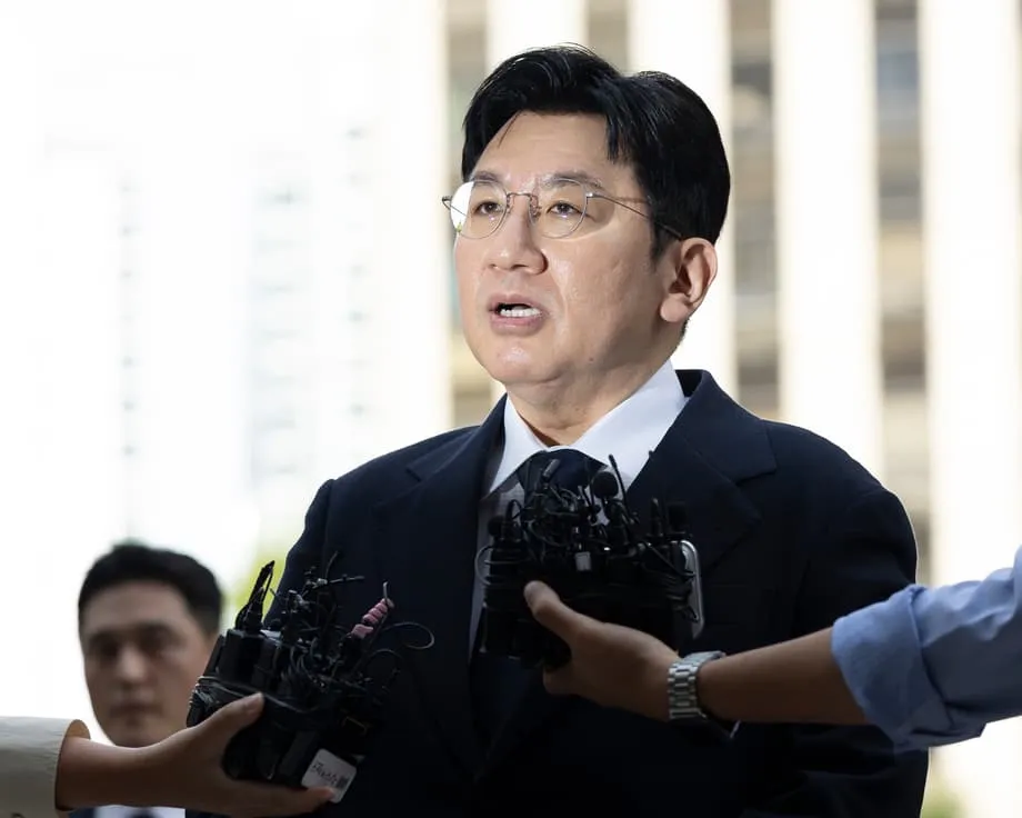 Bos K-Pop Bang Si-hyuk Terancam Ditangkap atas Dugaan Penipuan IPO Senilai $136 Juta