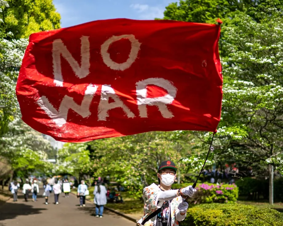 Generasi Muda Jepang Menentang Revisi Konstitusi saat Era Pasifisme Menghadapi Ujian Terbesarnya