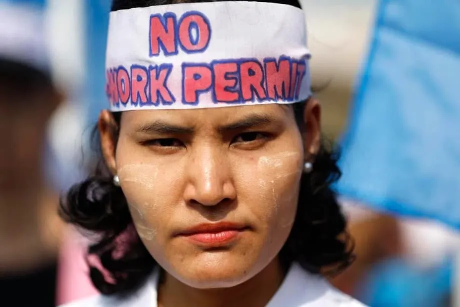 Junta Myanmar Memeras US$5,6 Miliar dari Pekerja Migran melalui Aturan Pengiriman Uang Paksa