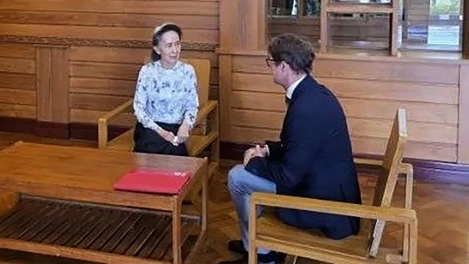 Aung San Suu Kyi Bertemu Pejabat Palang Merah dalam Kontak Pertama yang Dikonfirmasi Sejak Kudeta 2021