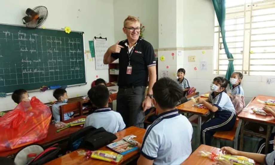 Kesenjangan Bahasa Inggris di Vietnam: Mengapa Kelas Masih Terdiam Saat Penutur Asli Masuk