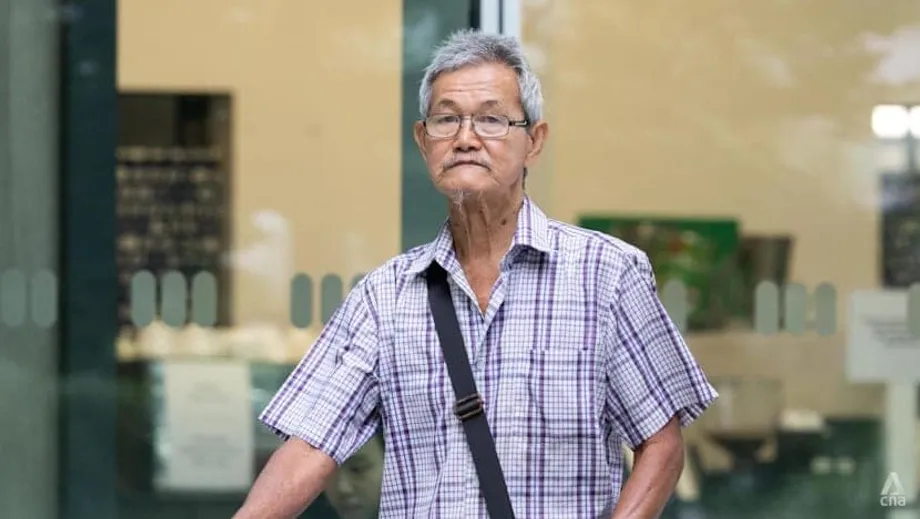 Pria 77 Tahun Didenda S$500 karena Membebaskan Burung Gagak dari Perangkap NParks di Toa Payoh