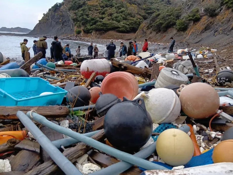Pulau Tsushima: Komunitas Perbatasan yang Tenggelam dalam Sampah Plastik Lintas Batas