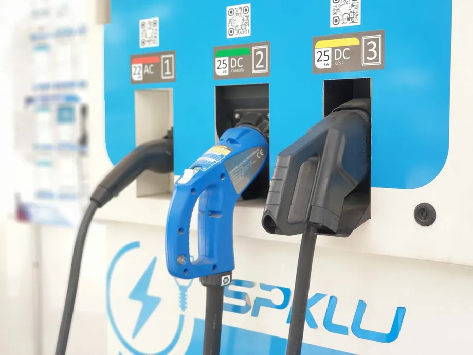 Indonesia Plans Electric Shift for 170 Million Vehicles, Starting With Motorcycles in 2027